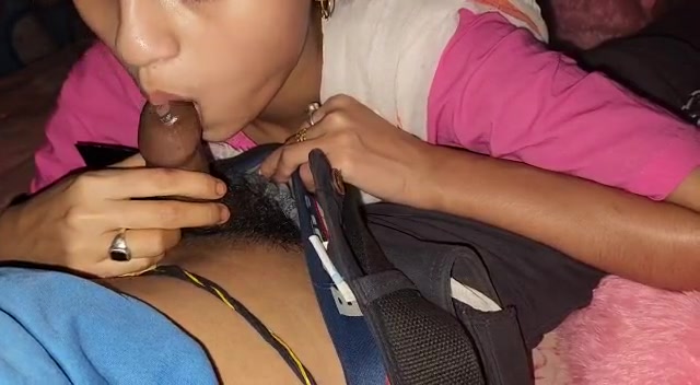 Beautiful Desi girl  sucking crezy